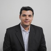 Dr. Carlos Marcelo Pastre